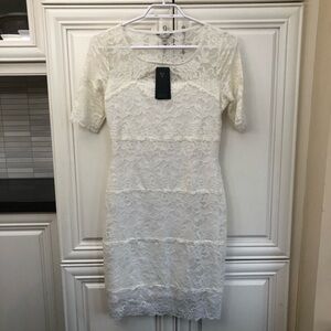 NWT Guess women’s half sleeve Petra lace lined dress
